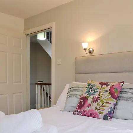 Baille Hill House-2